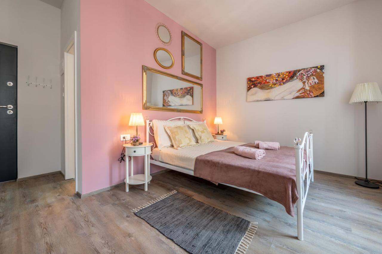 Old City Romantic Studios 4 With Free Private Parking Pula Buitenkant foto