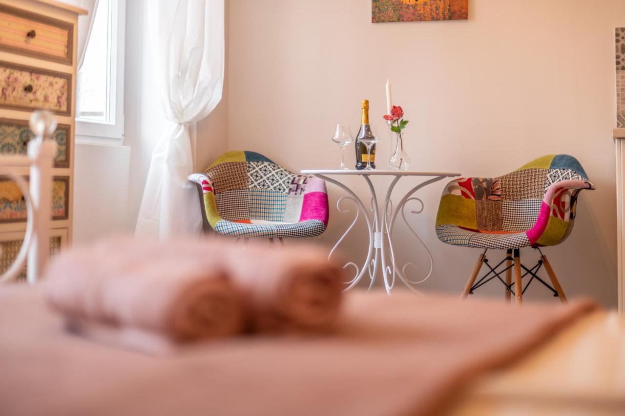 Old City Romantic Studios 4 With Free Private Parking Pula Buitenkant foto