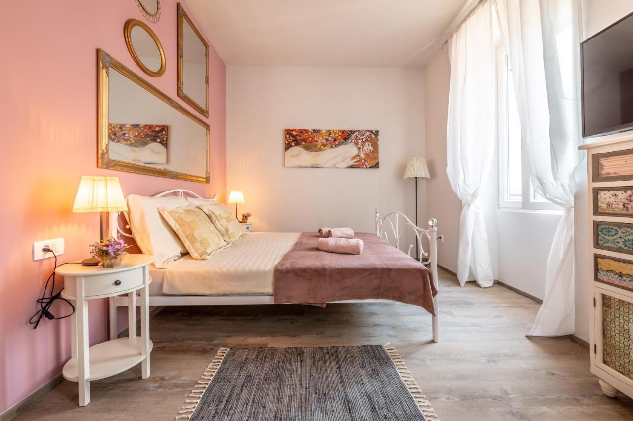 Old City Romantic Studios 4 With Free Private Parking Pula Buitenkant foto