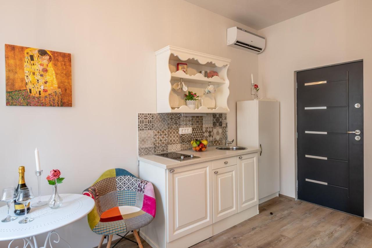 Old City Romantic Studios 4 With Free Private Parking Pula Buitenkant foto