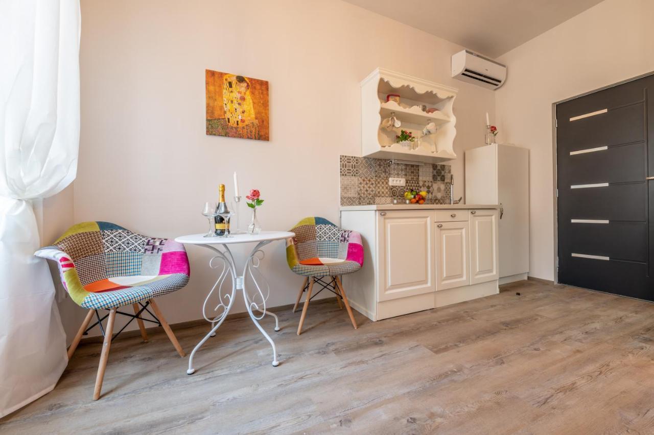 Old City Romantic Studios 4 With Free Private Parking Pula Buitenkant foto